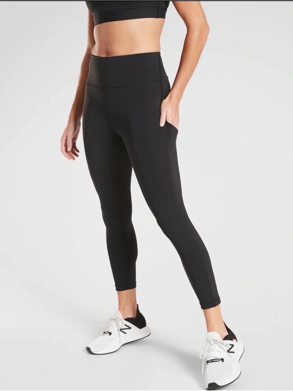 Athleta Ultimate Stash Pocket 7/8 Tight black size Medium